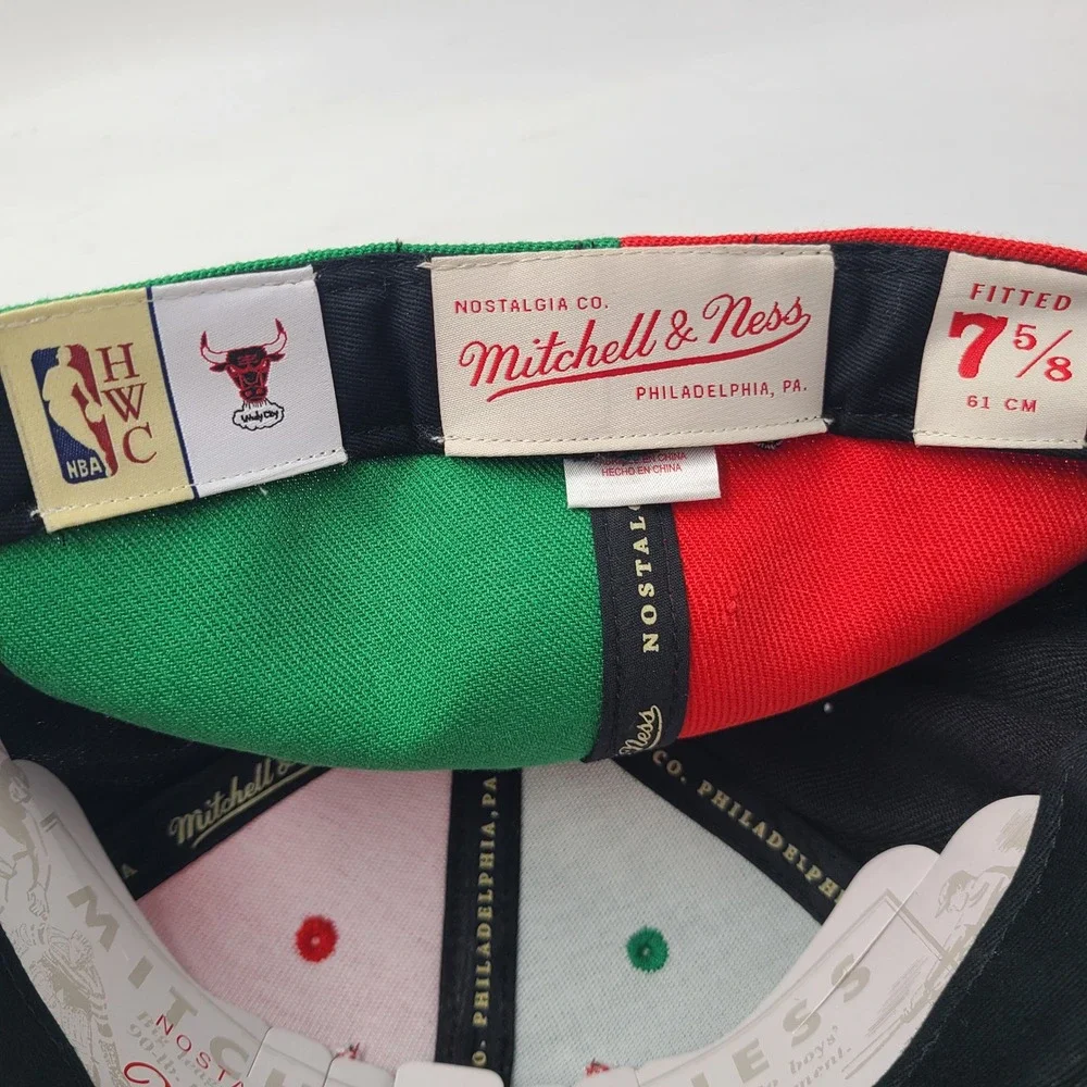 Chicago Bulls Hat Fitted 7 5/8 Mitchell & Ness Black Red Green NBA Pinwheel Men